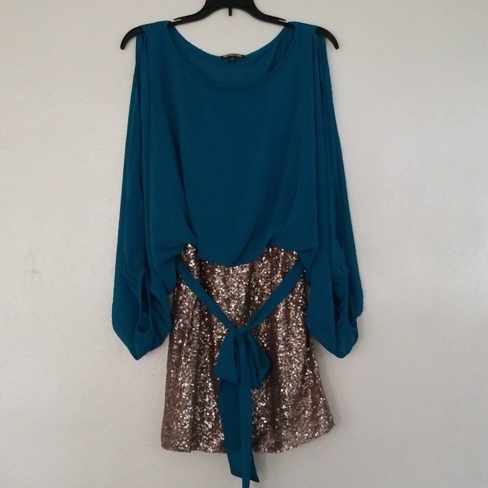 DRESS